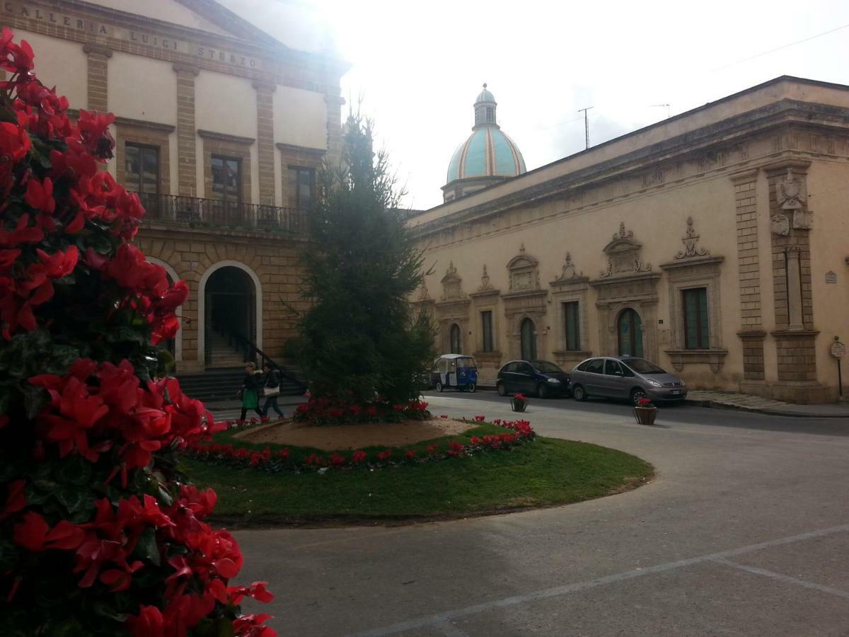 Liz Houses Caltagirone Exterior foto